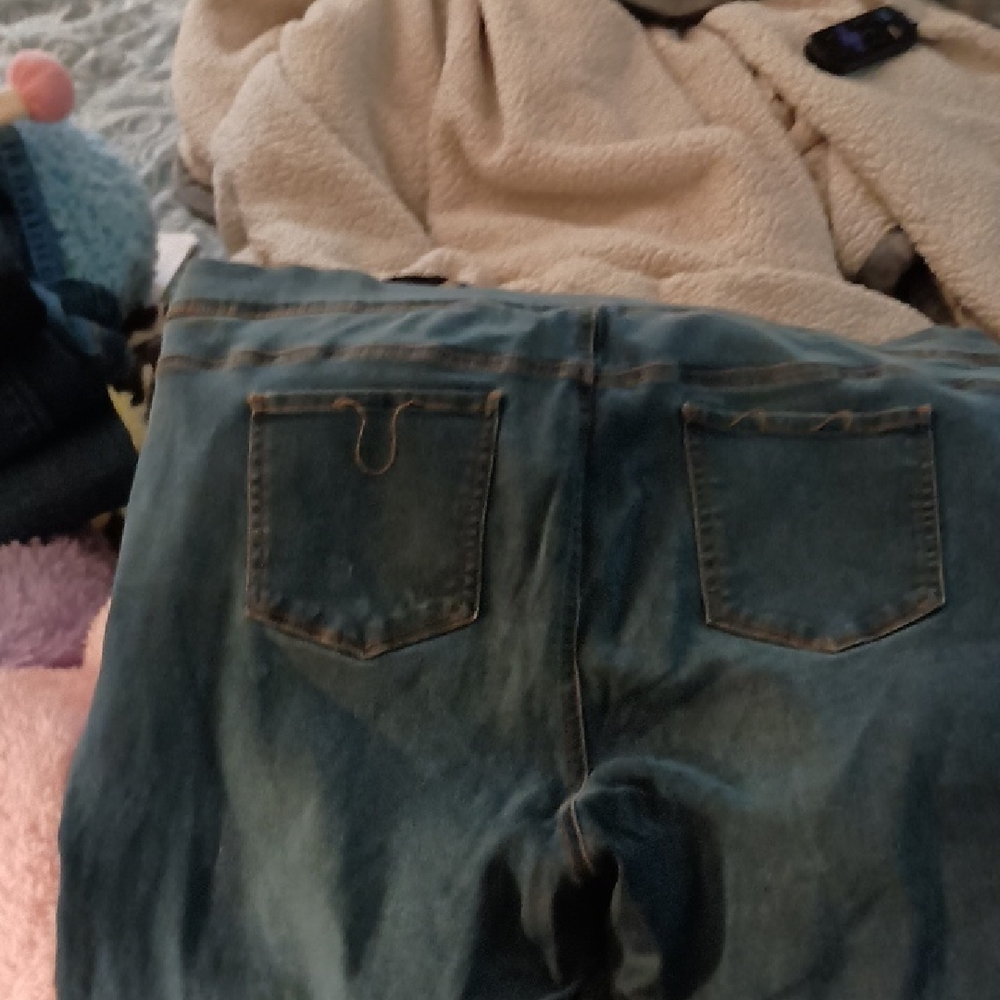 Blue Denim Jeans - Picture 3 of 3
